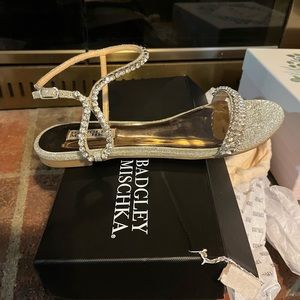 Badgley Mischka Thora Jeweled Flat Sandal. Used condition
